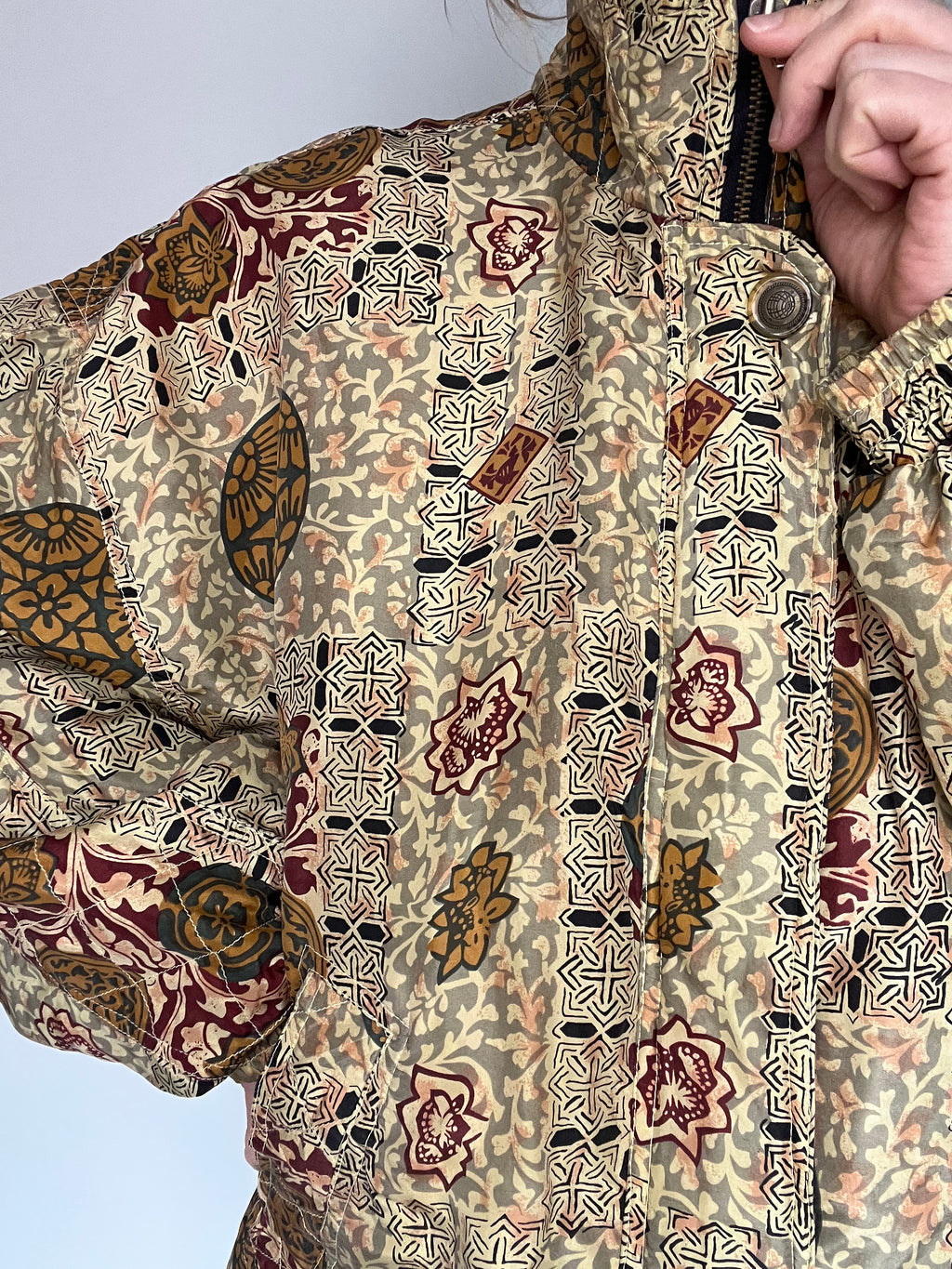 100% silk jacket with oriental print