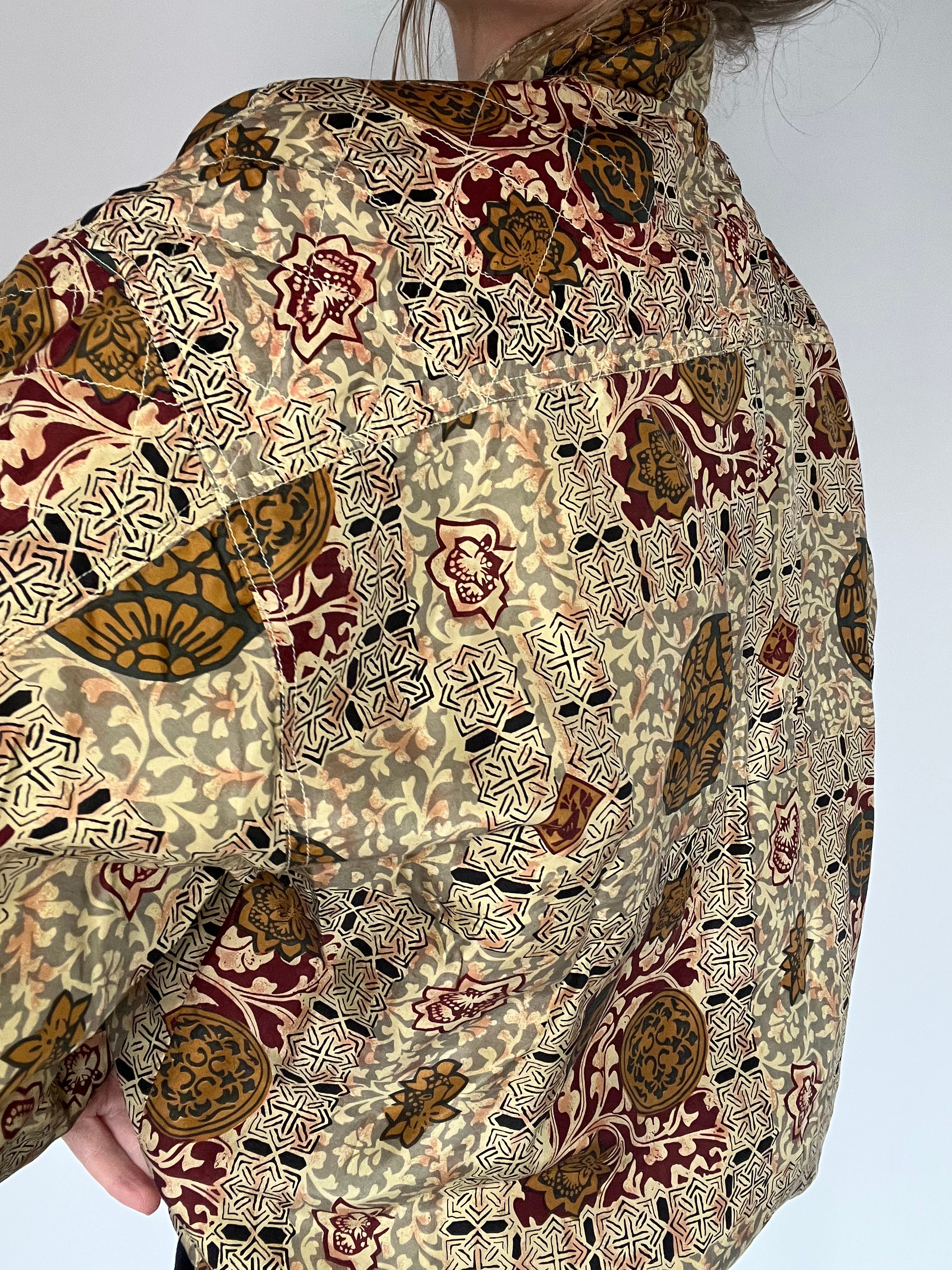 100% silk jacket with oriental print