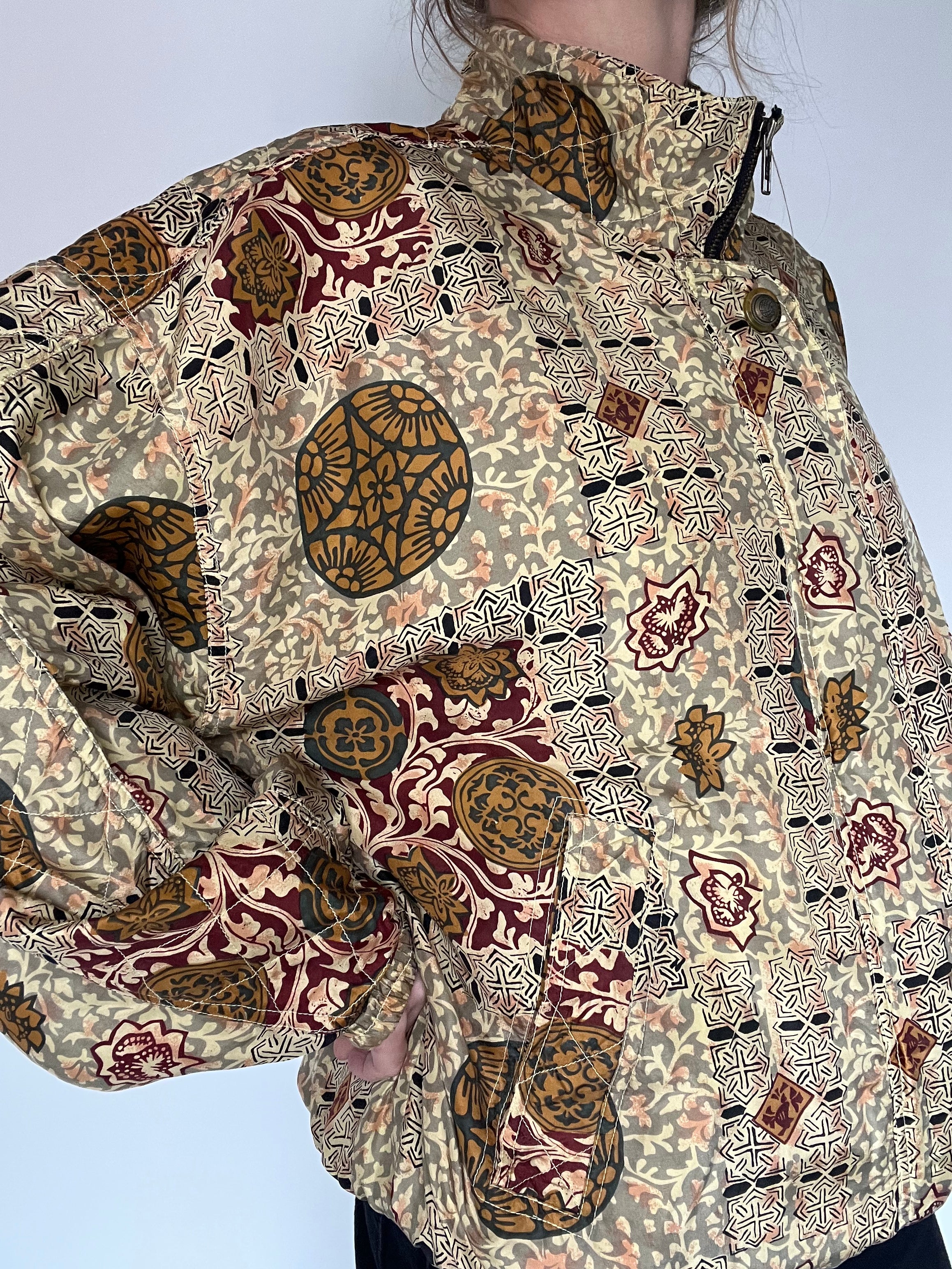100% silk jacket with oriental print