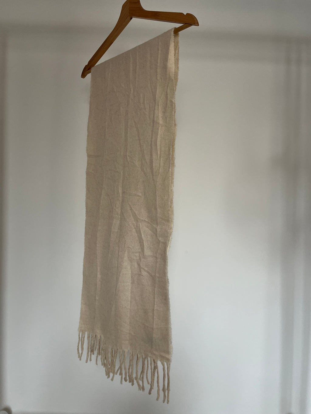 Super soft beige scarf 100% wool